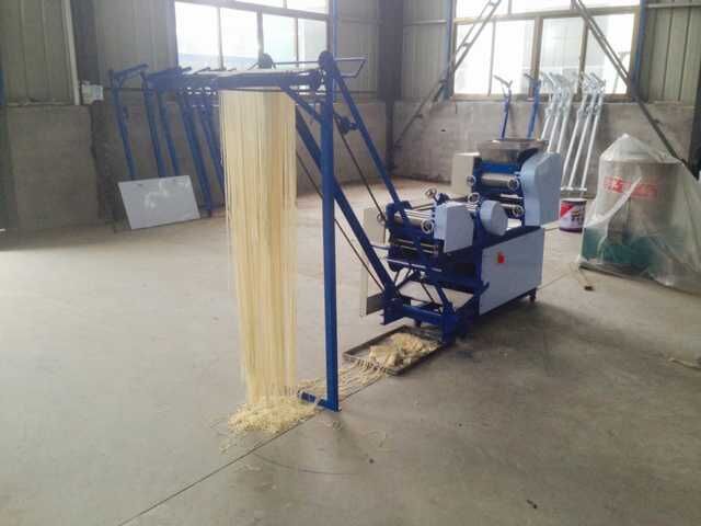 Fresh noodle making machine 