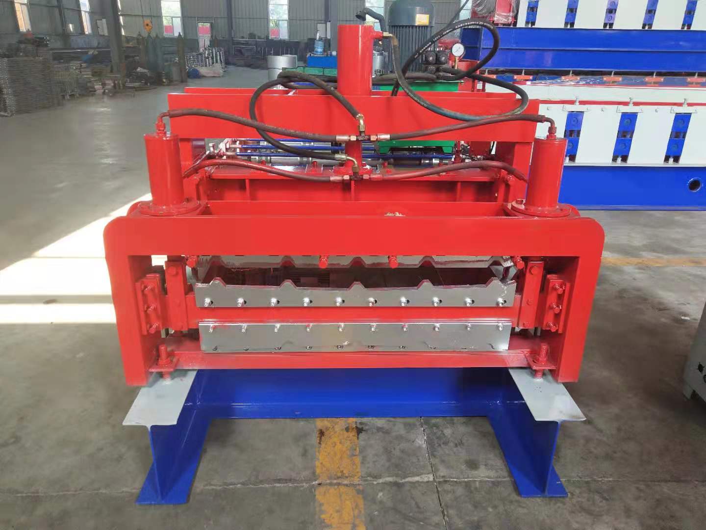Factory serious production top precision corrugated sheet cold roll forming machine price