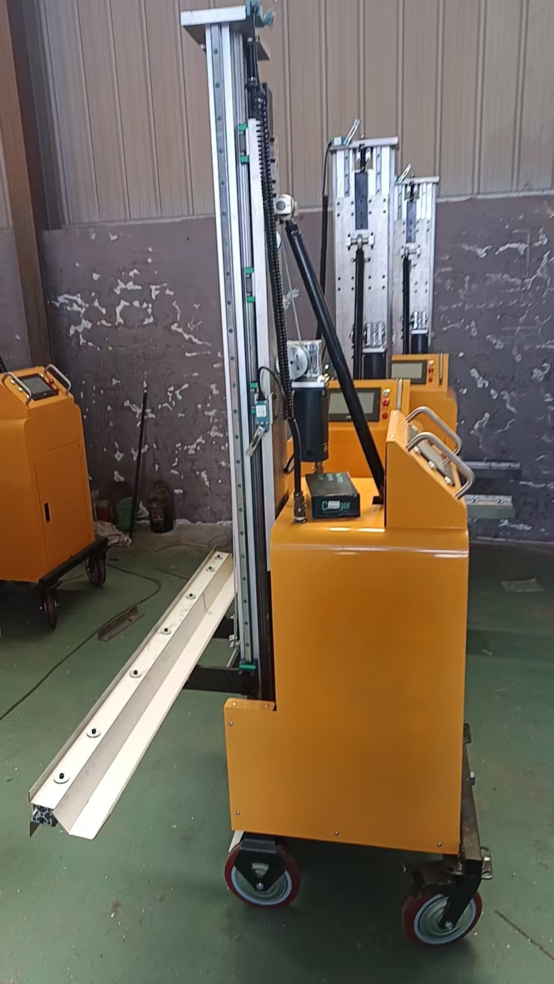 automatic wall plastering machine