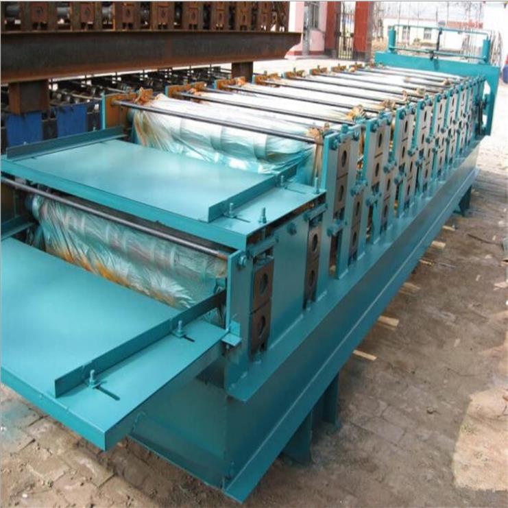 Automatic corrugated roof sheet cold roll forming machine